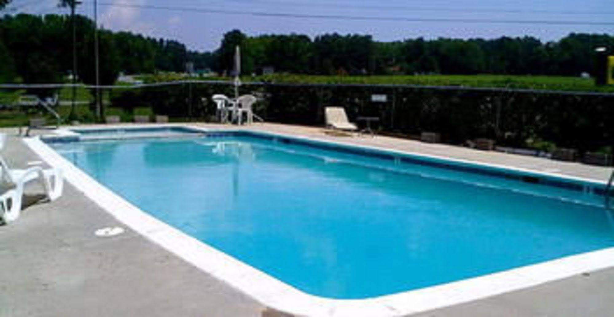 The Whispering Pines Motel- Whitestone White Stone Exterior foto